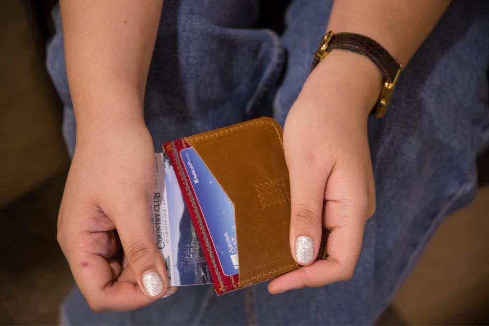 Abra (Salmon) Leather Card Holder - Image 4